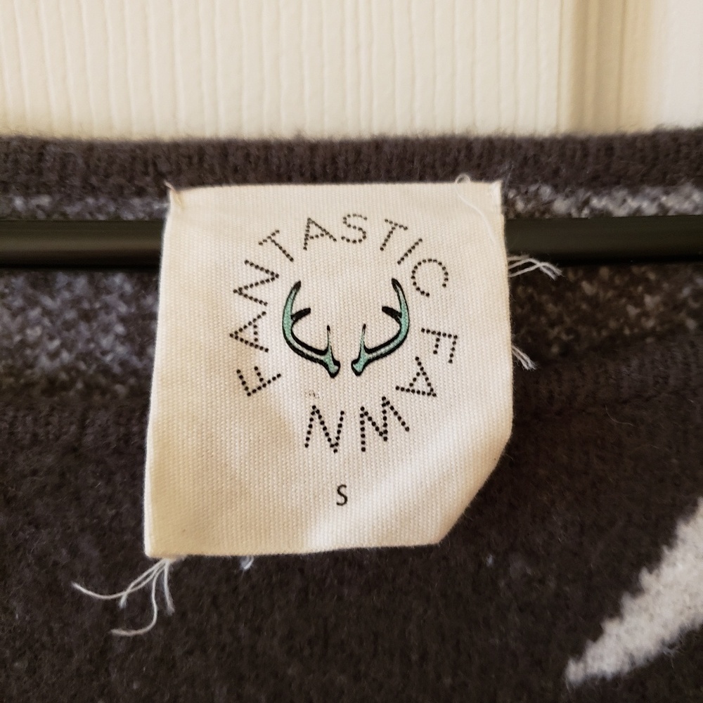 Sweater - Picture 2 of 3